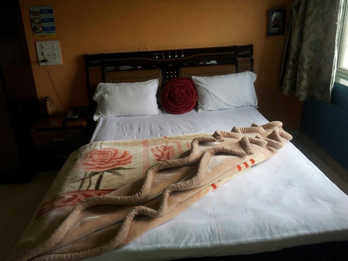 Sarang Lodging & Boarding Villa Satara Exterior photo
