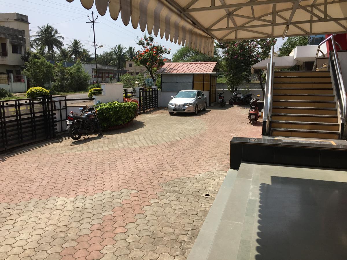 Sarang Lodging & Boarding Villa Satara Exterior photo